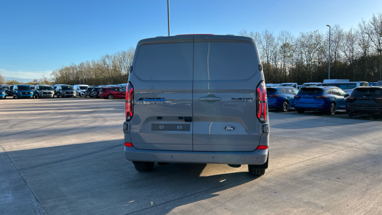 Ford Transit Custom E-320 L1 Rwd 100kW 65kWh H1 Van Limited Auto